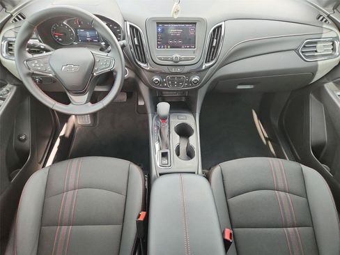 Used 2024 Chevrolet Equinox RS FWD image 19