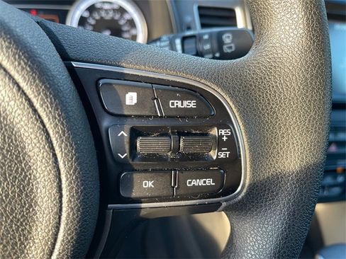 Used 2019 Kia Niro LX image 29