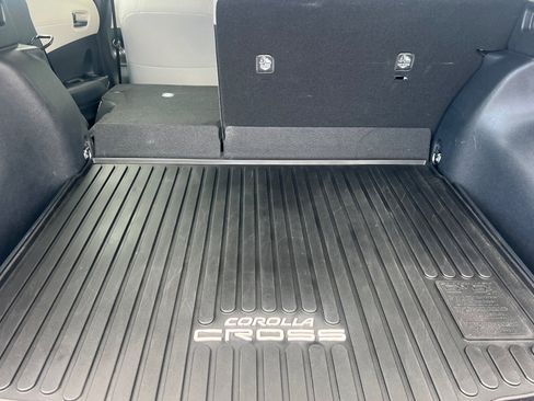 Certified 2024 Toyota Corolla Cross L image 12