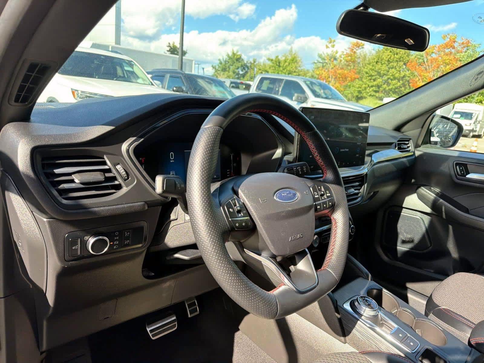 Used 2024 Ford Escape ST-Line w/ Tech Pack #1 AWD/4WD image 14