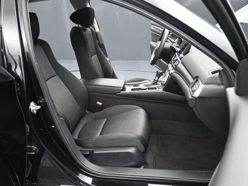 Used 2018 Honda Accord LX image 25