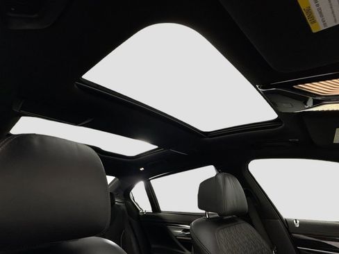 Used 2022 BMW 750i xDrive w/ Executive Package image 17