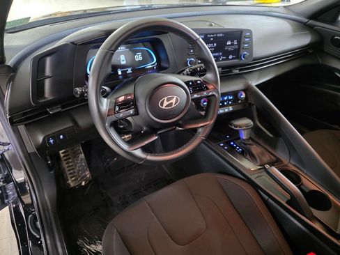 Certified 2025 Hyundai Elantra Sport FWD image 24