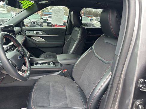 Certified 2025 Ford Explorer ST w/ Sun And Sound Package image 10