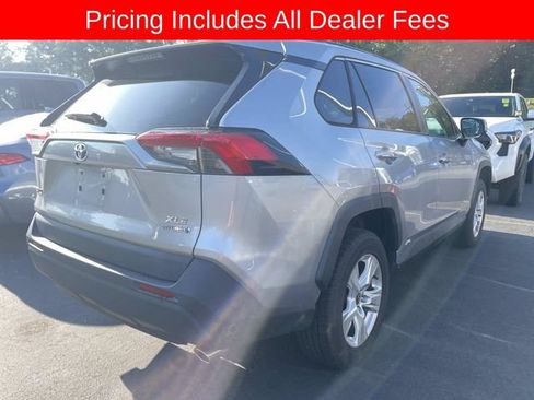 Used 2021 Toyota RAV4 XLE w/ Convenience Package AWD/4WD image 7