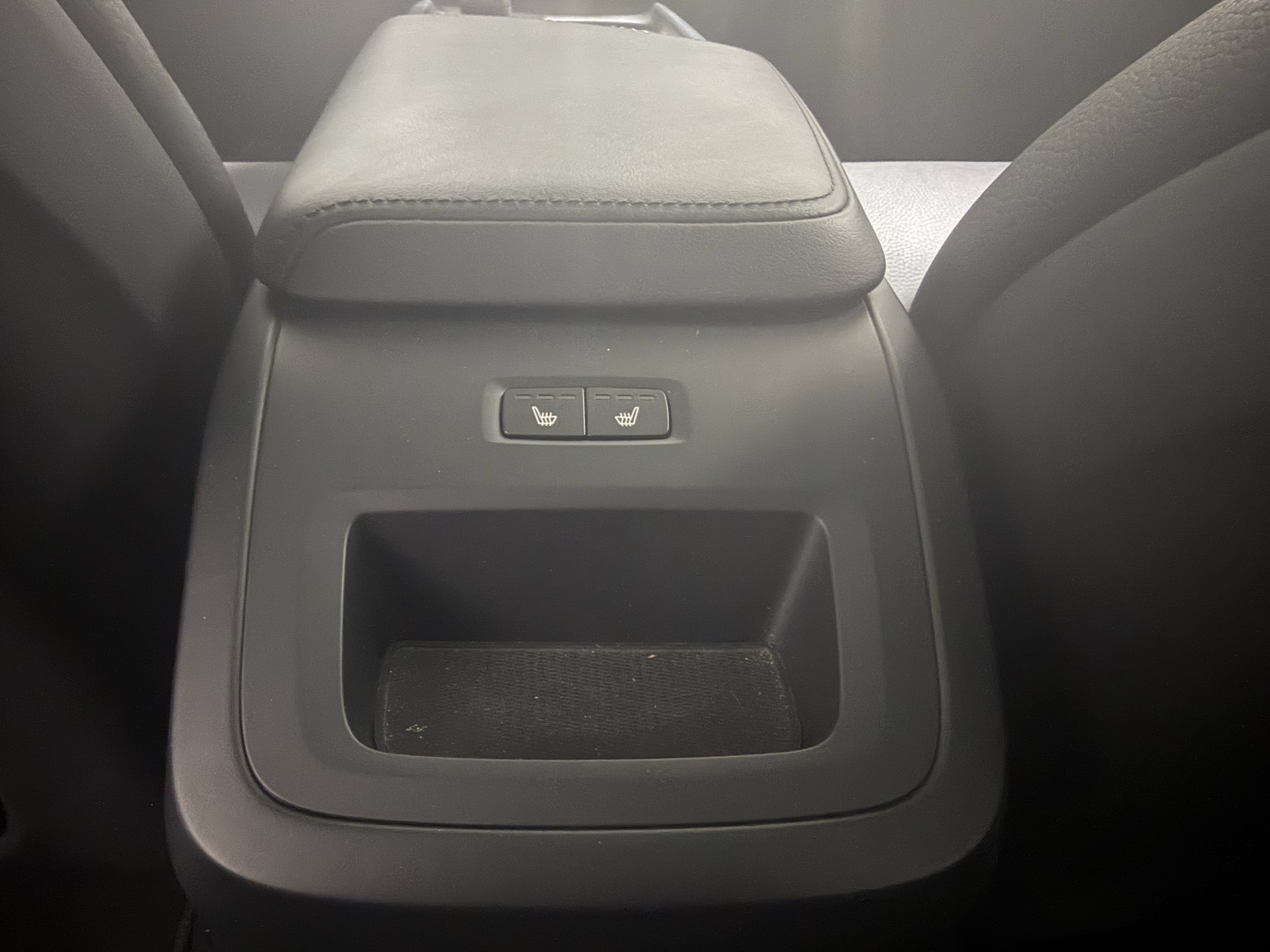 Used 2023 Volvo XC60 T8 Plus AWD/4WD image 24