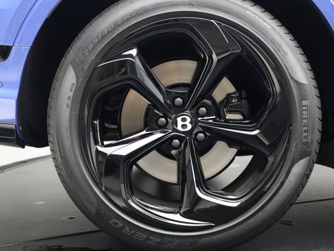 Certified 2024 Bentley Bentayga image 14