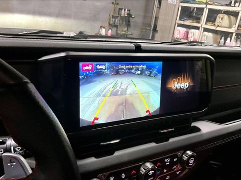 Used 2024 Jeep Wrangler Unlimited Rubicon 392 image 27