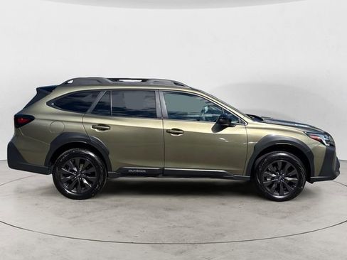 Certified 2025 Subaru Outback Onyx Edition AWD/4WD image 6