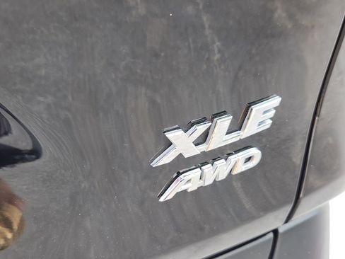 Used 2025 Toyota RAV4 XLE AWD/4WD image 26