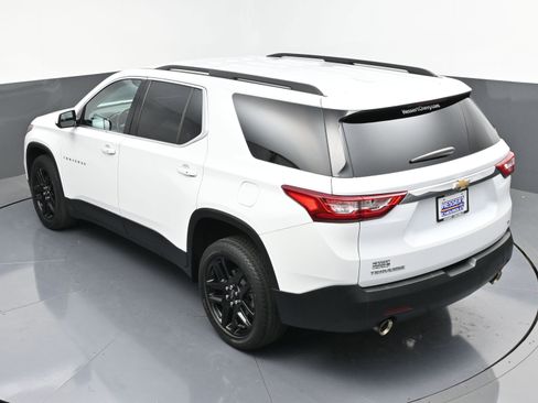 Used 2020 Chevrolet Traverse LT FWD image 46