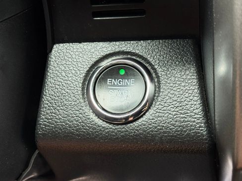 Used 2019 Ford Expedition XLT w/ Equipment Group 202A RWD image 22