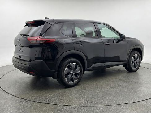 Used 2025 Nissan Rogue SV image 9