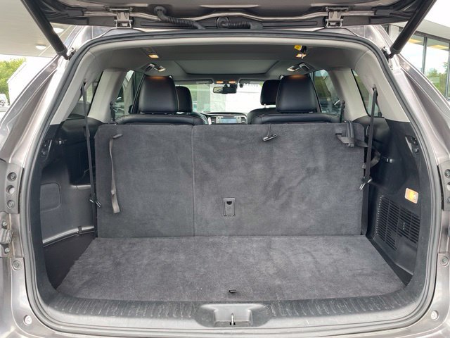 Used 2016 Toyota Highlander Limited Platinum AWD/4WD image 32