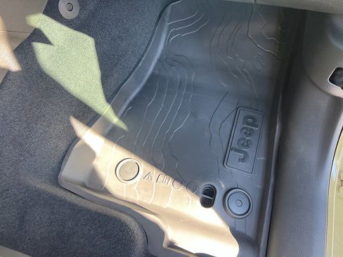 New 2025 Jeep Gladiator Sport image 21