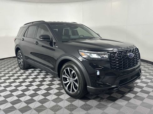 Used 2026 Ford Explorer ST-Line w/ Premium Package RWD image 1
