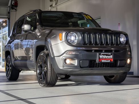 Used 2018 Jeep Renegade Altitude w/ Advanced Technology Group image 2