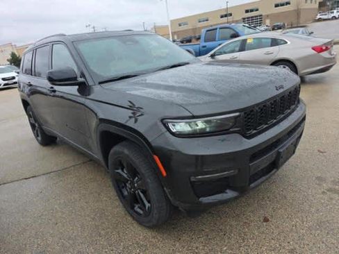 Used 2023 Jeep Grand Cherokee L Limited w/ Black Appearance Package image 2