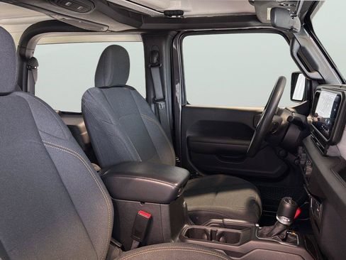 Used 2024 Jeep Wrangler Sport AWD/4WD image 19