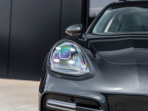 Used 2017 Porsche Panamera Turbo AWD/4WD image 19