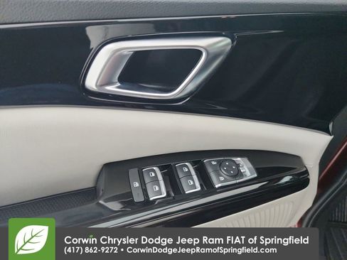 Used 2024 Kia Carnival EX image 21