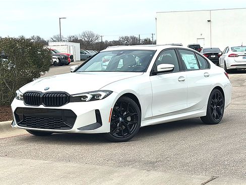 New 2026 BMW 330i Sedan w/ M Sport Package RWD image 2
