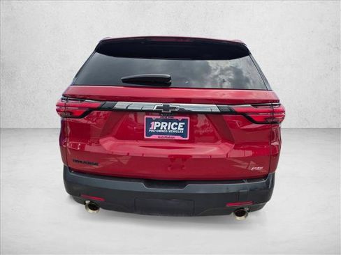 Used 2023 Chevrolet Traverse RS FWD image 7