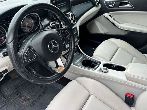 Used 2018 Mercedes-Benz GLA 250 image 10