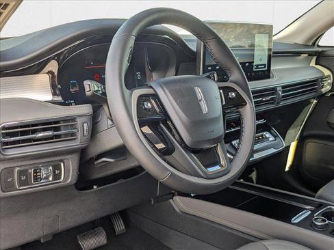 New 2025 Lincoln Corsair FWD image 3