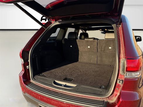 Used 2021 Jeep Grand Cherokee Laredo X image 25