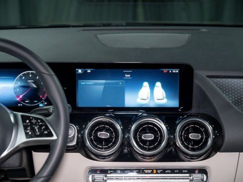 Certified 2026 Mercedes-Benz GLA 250 image 17