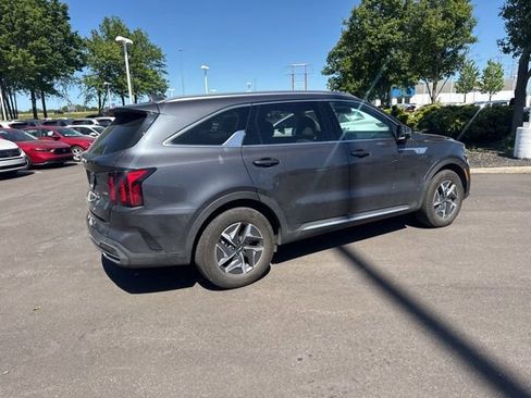 Used 2022 Kia Sorento S AWD/4WD image 12