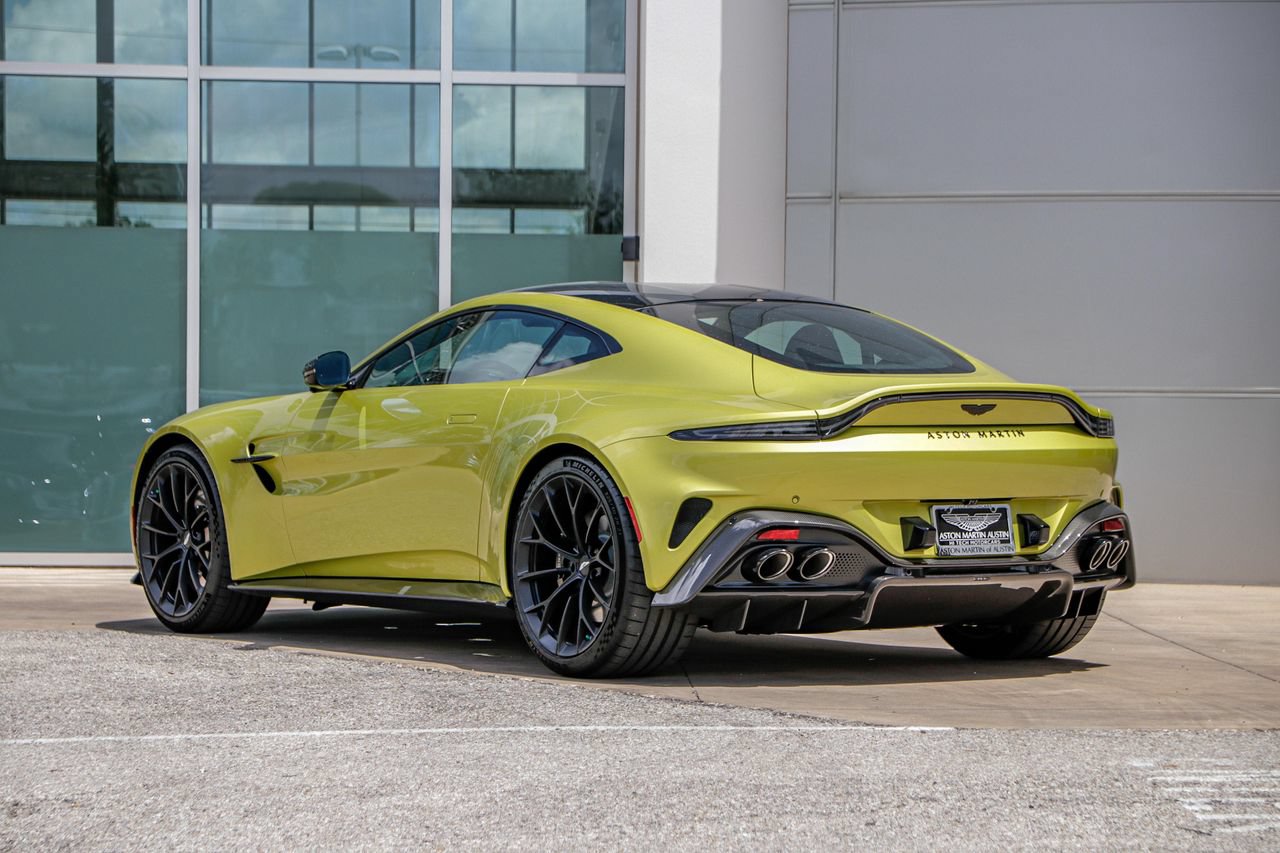 Used 2025 Aston Martin V8 Vantage Coupe RWD image 11