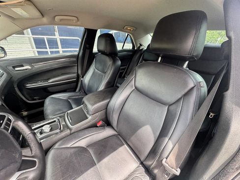 Used 2018 Chrysler 300 Touring w/ Sport Appearance Package RWD image 18