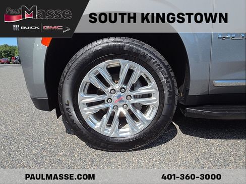 Used 2023 GMC Yukon XL SLT w/ SLT Premium Package AWD/4WD image 9