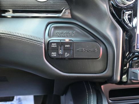Used 2022 RAM 2500 Limited AWD/4WD image 25
