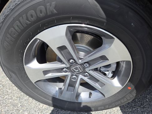 New 2026 Honda Pilot EX-L image 4