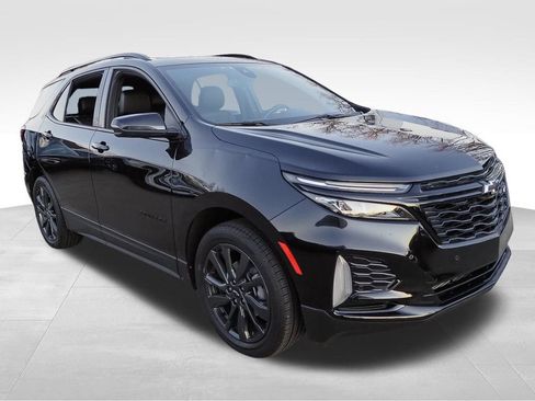 Certified 2024 Chevrolet Equinox RS w/ RS Leather Package image 3