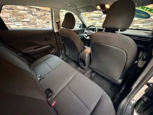 Used 2024 Hyundai Kona SE AWD/4WD image 42