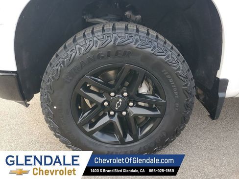 Certified 2023 Chevrolet Silverado 1500 LT Trail Boss w/ LT Trail Boss Premium Package image 19