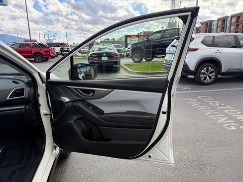 Used 2021 Subaru Crosstrek 2.5i Limited w/ Moonroof Package 1 image 31