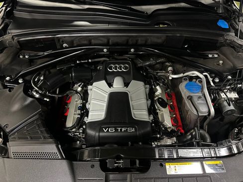Used 2017 Audi SQ5 Premium Plus w/ Technology Package image 24