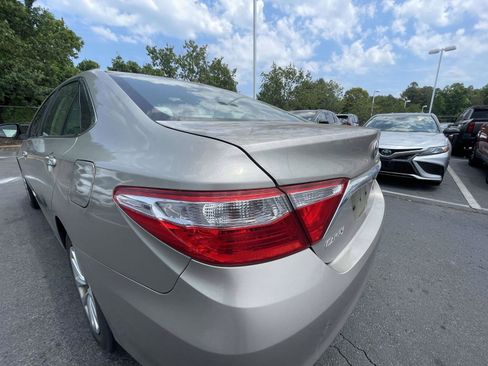 Used 2017 Toyota Camry LE FWD image 11
