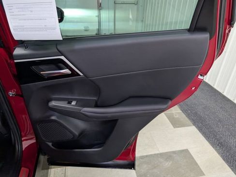 Used 2023 Mitsubishi Outlander SE image 25