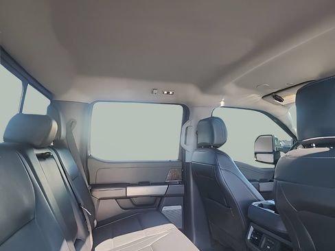 Certified 2023 Ford F250 Lariat w/ Lariat Ultimate Package AWD/4WD image 15