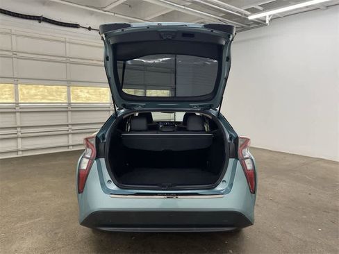 Used 2016 Toyota Prius Four image 30