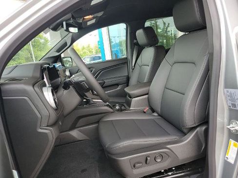 New 2024 Chevrolet Colorado LT w/ LT Convenience Package III image 54