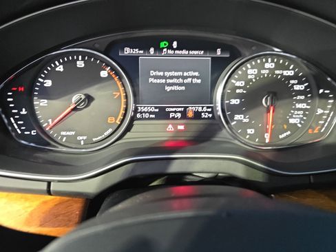 Used 2023 Audi Q5 2.0T Premium w/ Convenience Package image 17