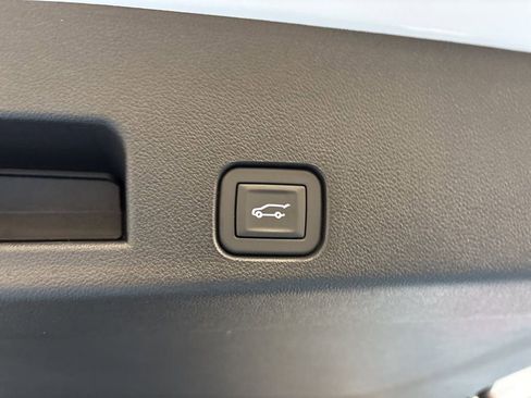 New 2026 Chevrolet Traverse LT w/ LPO, Floor Liner Package image 9