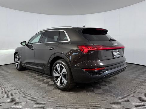 Used 2024 Audi Q8 e-tron Premium Plus w/ Premium Plus Package AWD/4WD image 9